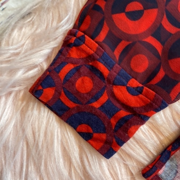 Karen Millen Red Blue Pattern Sheer Sleeve Tie Neck Long Sleeve Top sz 4 - Picture 5 of 13